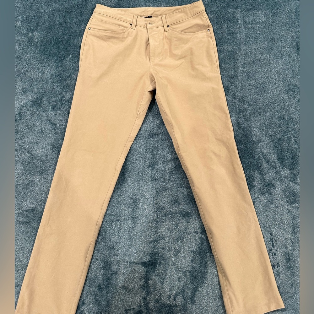 Like new Lululemon 5-Pocket Utilitech pants